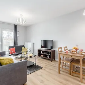 https://chill-apartments-biaoka.warsawhotelspoland.com